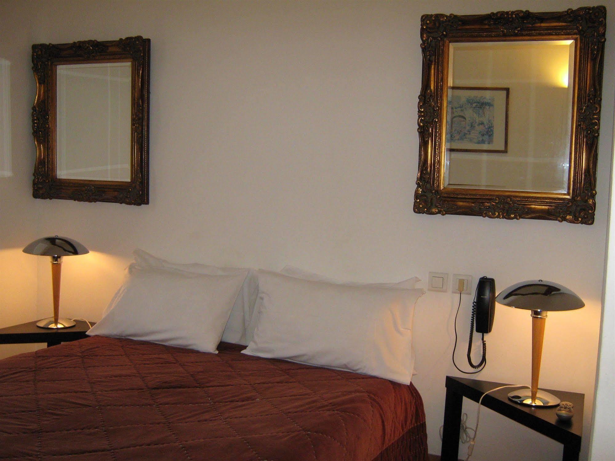 La Fontaine Hotel Vidauban Bagian luar foto